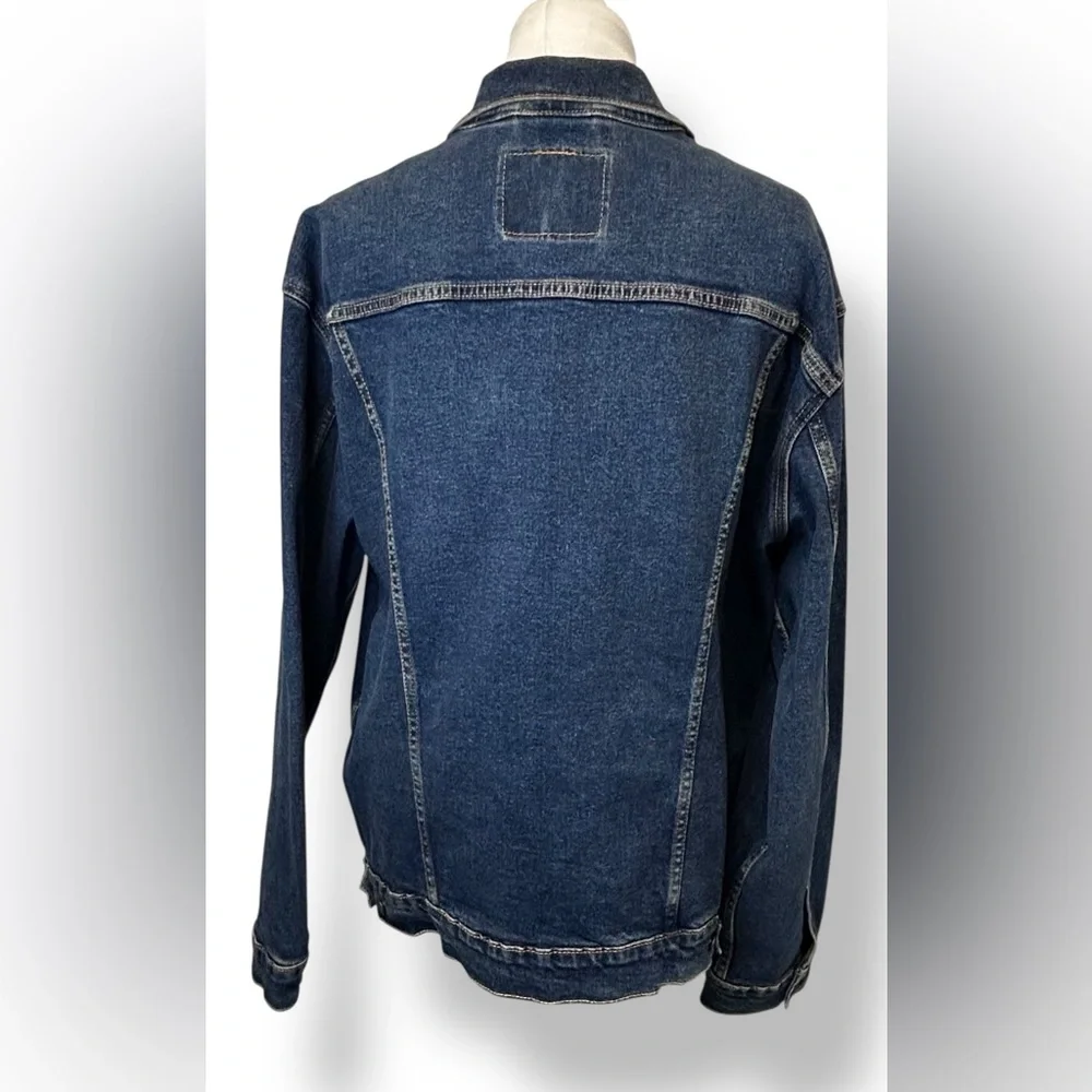 Levis stylish versatile